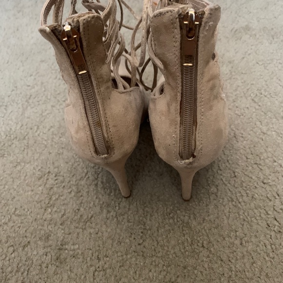 Heels - Picture 3 of 6